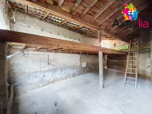 Charlieu (42190) A VENDRE - MAISON AVEC JARDIN ET GARAGE - CENTRE CHARLIEU