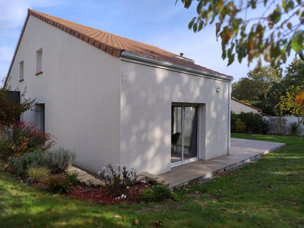 Maison à vendre à Cholet - 6 pièces, 4 chambres, très bon état