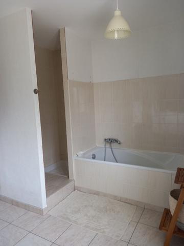 Maison à vendre à Cholet - 6 pièces, 4 chambres, très bon état