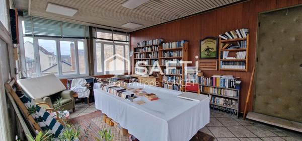 Immeuble de logements avec garages, terrasse et cour idéal investisseurs