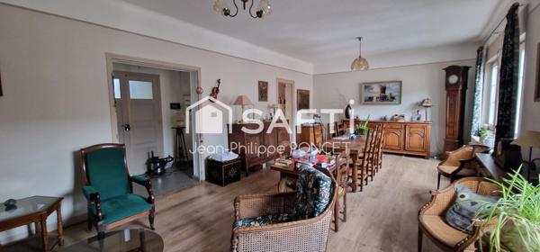 Immeuble de logements avec garages, terrasse et cour idéal investisseurs