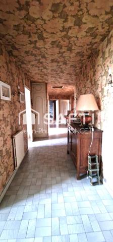 Immeuble de logements avec garages, terrasse et cour idéal investisseurs