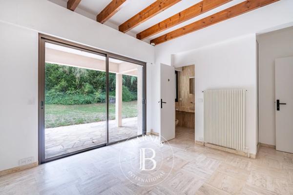 Saint-Germain-en-Laye, Maison 6 Chambres -  265 m² à vendre