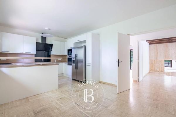Saint-Germain-en-Laye, Maison 6 Chambres -  265 m² à vendre
