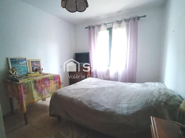 Maison plain pied de 92m² 3 chambres sur 411m² quartier résidentiel