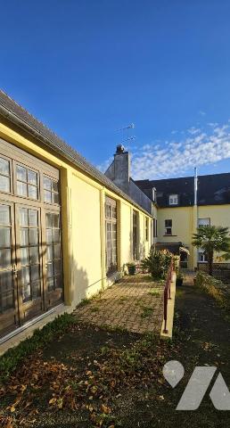 MURS COMMERCIAUX : Ensemble immobilier à 2kms des plages et 200m des commerces