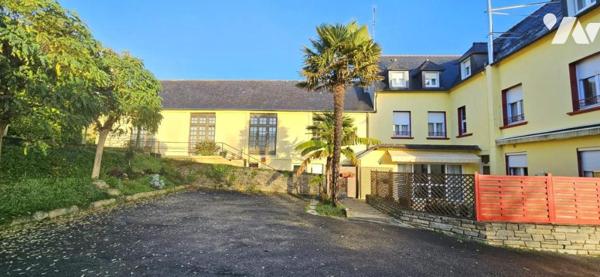 MURS COMMERCIAUX : Ensemble immobilier à 2kms des plages et 200m des commerces