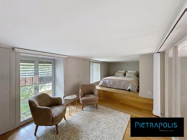 Appartement T3 de  56m2 (66m2 au sol) a deux pas de la Croix Rousse