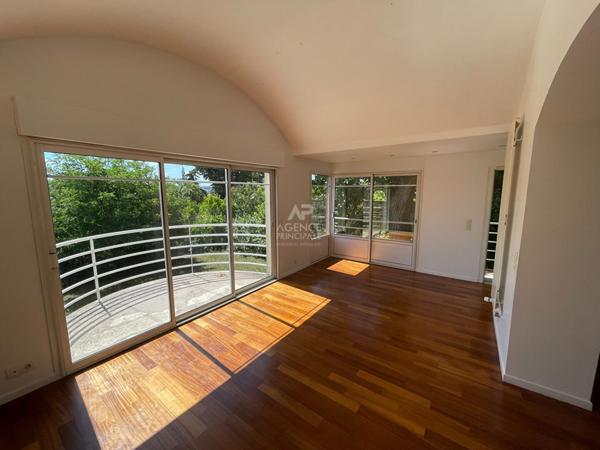 Maison 162m² - Carrieres Sous Poissy €650 000 ** - Ref : 8725