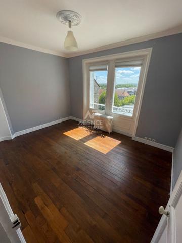 Maison 162m² - Carrieres Sous Poissy €650 000 ** - Ref : 8725