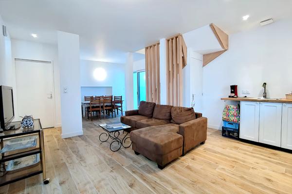 Maison de caractère (4 pièces), entièrement rénovée, quartier prisé du passage