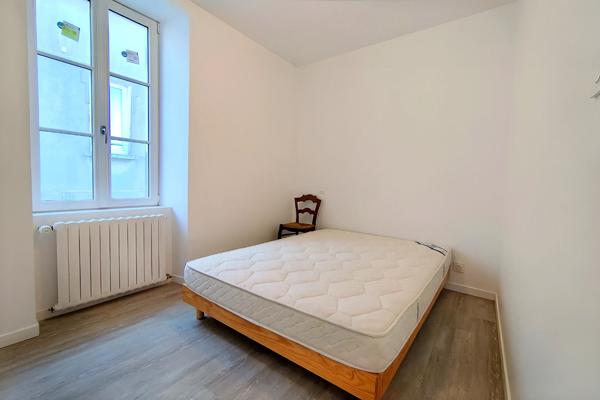 Maison de caractère (4 pièces), entièrement rénovée, quartier prisé du passage