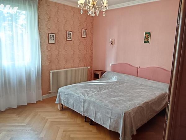 MONTELIMAR Maison avec grand terrain et piscine