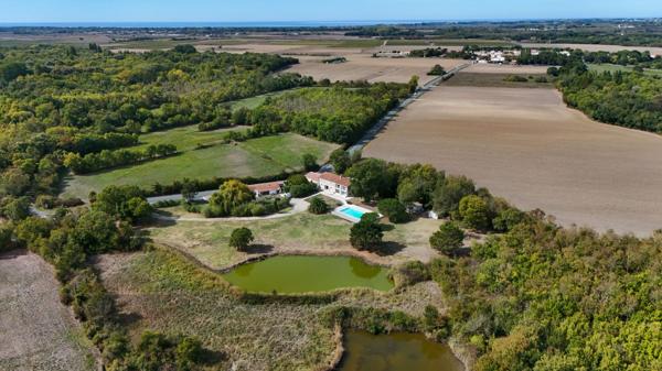 Vente Maison de luxe Saint-Georges-d'Oléron 7 Pièces 240 m²
