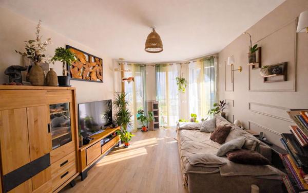 Appartement à vendre    3 pièces • 63 m2 Maisons-Alfort