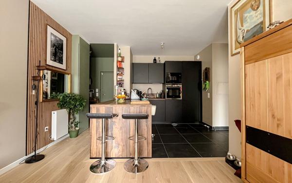 Appartement à vendre    3 pièces • 63 m2 Maisons-Alfort