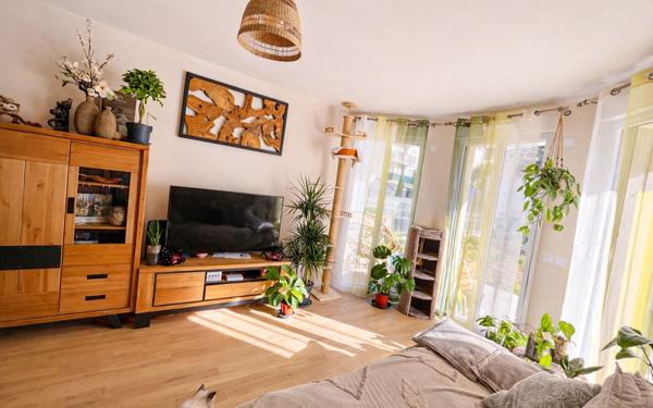 Appartement à vendre    3 pièces • 63 m2 Maisons-Alfort