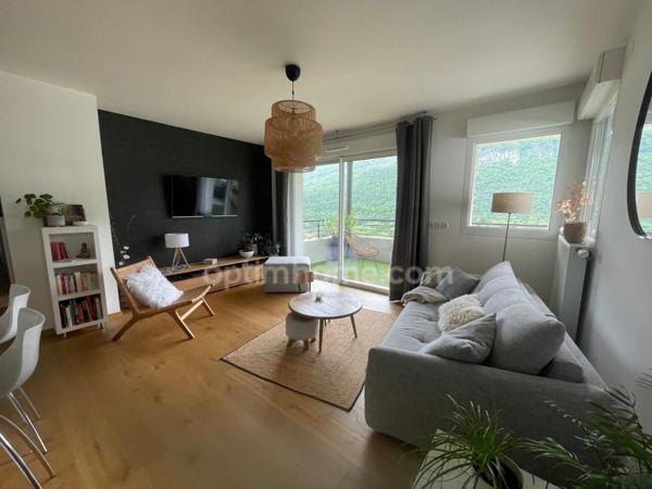 ANNECY - APP 4 P - 82 m² - TERRASSE - GARAGES - VUE PANORAMIQUE MONTAGNES