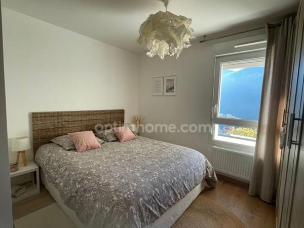 ANNECY - APP 4 P - 82 m² - TERRASSE - GARAGES - VUE PANORAMIQUE MONTAGNES