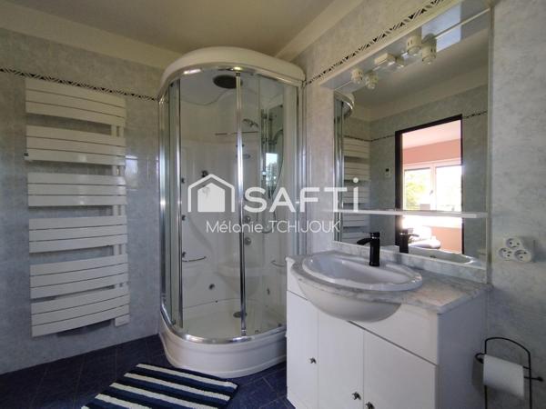 Maison de 183m² + véranda de 72m² avec piscine