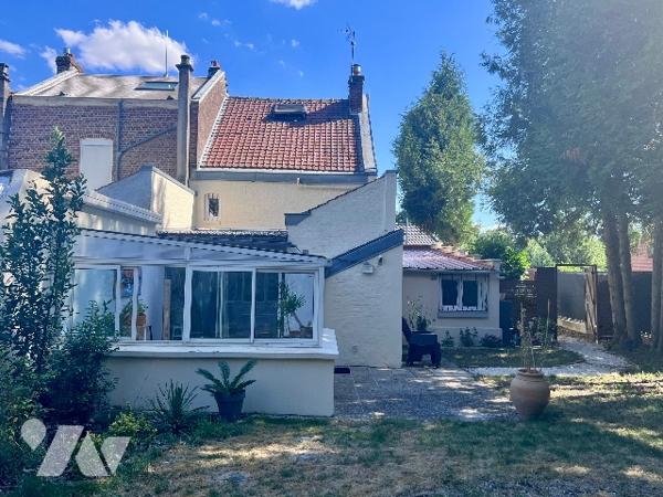 SAINT-QUENTIN, QUARTIER REMICOURT, MAISON AVEC 4 CHAMBRES, GARAGE ET JARDIN