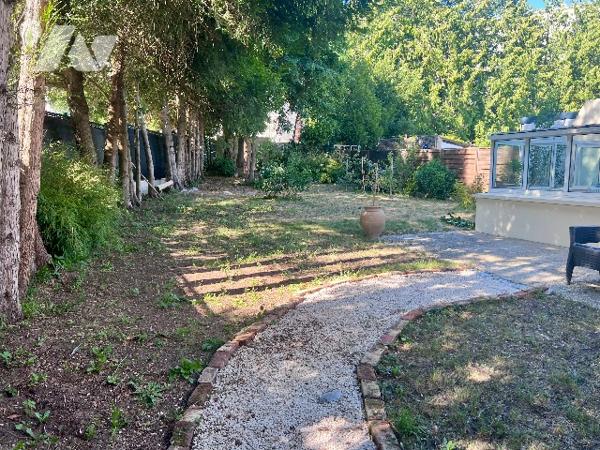 SAINT-QUENTIN, QUARTIER REMICOURT, MAISON AVEC 4 CHAMBRES, GARAGE ET JARDIN