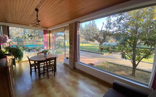 Maison à vendre    6 pièces •  Carpentras