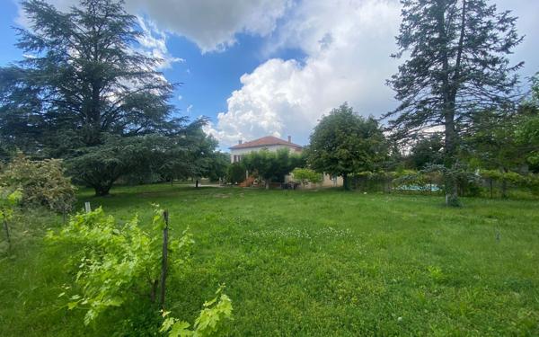 Maison à vendre    6 pièces •  Carpentras