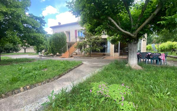 Maison à vendre    6 pièces •  Carpentras