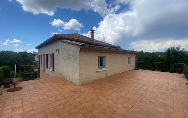 Maison à vendre    6 pièces •  Carpentras