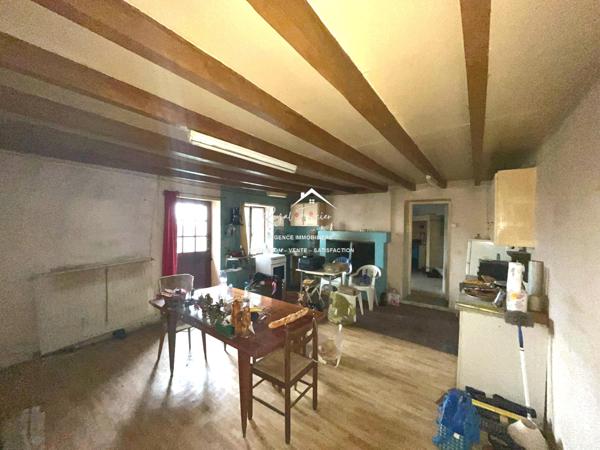 Maison ancienne à la campagne