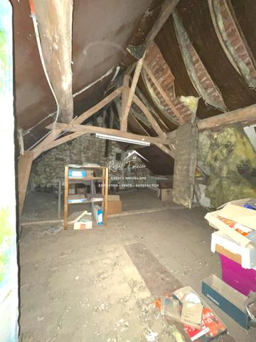 Maison ancienne à la campagne