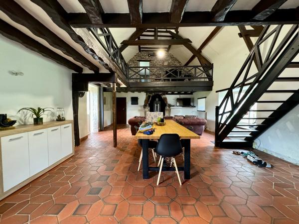 Maison en pierres 4 chambres sur terrain de 1620m2