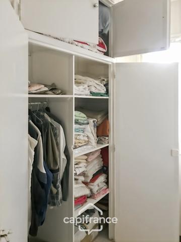 Maison à vendre 9 pièces MONTLUCON (03) sur terrain de 3600 m2 avec piscine et puits .