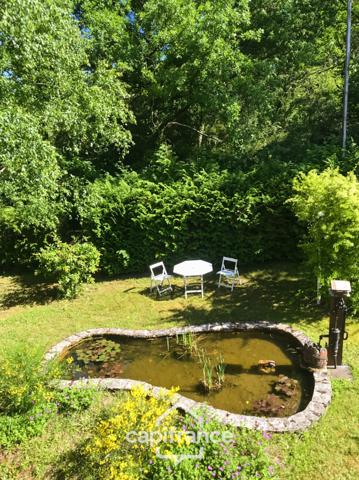 Maison à vendre 9 pièces MONTLUCON (03) sur terrain de 3600 m2 avec piscine et puits .