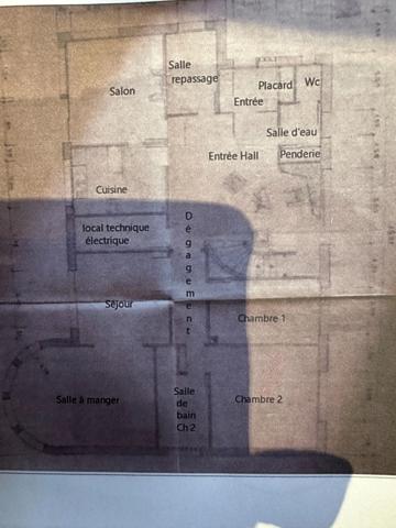 Maison à vendre 9 pièces MONTLUCON (03) sur terrain de 3600 m2 avec piscine et puits .