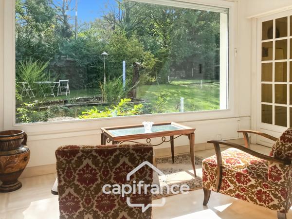 Maison à vendre 9 pièces MONTLUCON (03) sur terrain de 3600 m2 avec piscine et puits .