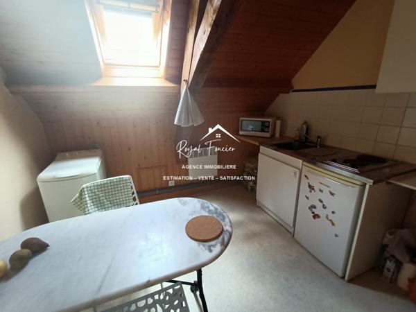 Bel immeuble dans un quartier calme