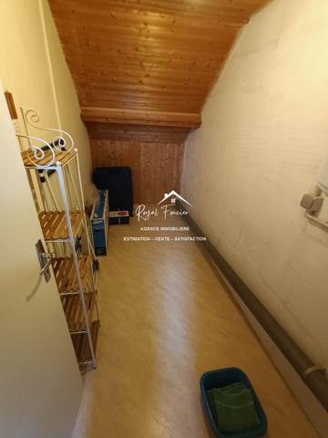 Bel immeuble dans un quartier calme