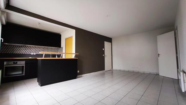 Location Appartement 2 pièces 47 m2 à Laon