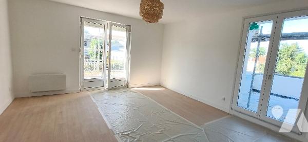 T2-cabine rénové de 47m² avec terrasse de 25m² SUD/OUEST et parking à STELLA-PLAGE