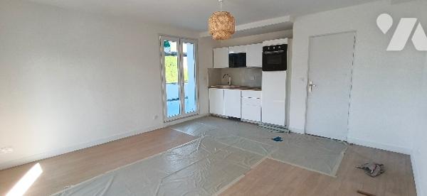 T2-cabine rénové de 47m² avec terrasse de 25m² SUD/OUEST et parking à STELLA-PLAGE