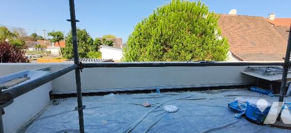 T2-cabine rénové de 47m² avec terrasse de 25m² SUD/OUEST et parking à STELLA-PLAGE