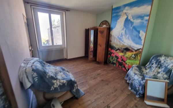 Maison à vendre    5 pièces • 98,78 m2 Saint-Yrieix-la-Perche