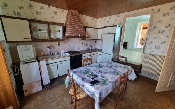 Maison à vendre    5 pièces • 98,78 m2 Saint-Yrieix-la-Perche