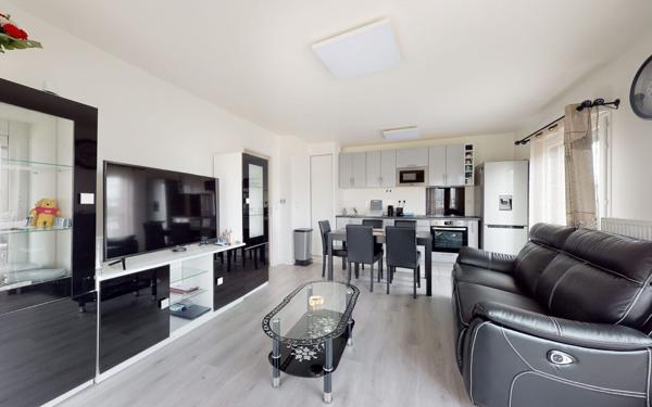 Appartement à vendre    3 pièces • 60,47 m2 Le Blanc-Mesnil