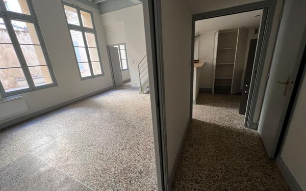 Appartement à vendre    2 pièces • 48,50 m2 Avignon