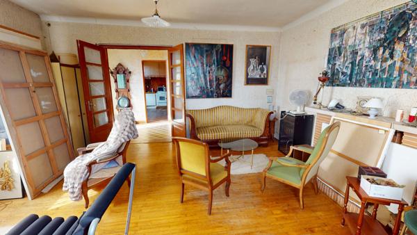 Maison de charme ! Très beau potentiel !