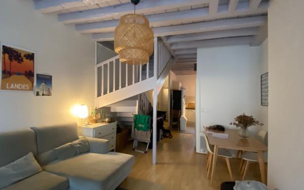 Appartement à vendre    3 pièces • 67,53 m2 Bordeaux