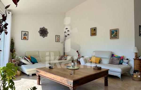 Maison de 241 m²